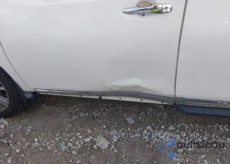 2015 Nissan Pathfinder Platinum z USA, uszkodzony, nr VIN 5N1AR2MN4FC620882